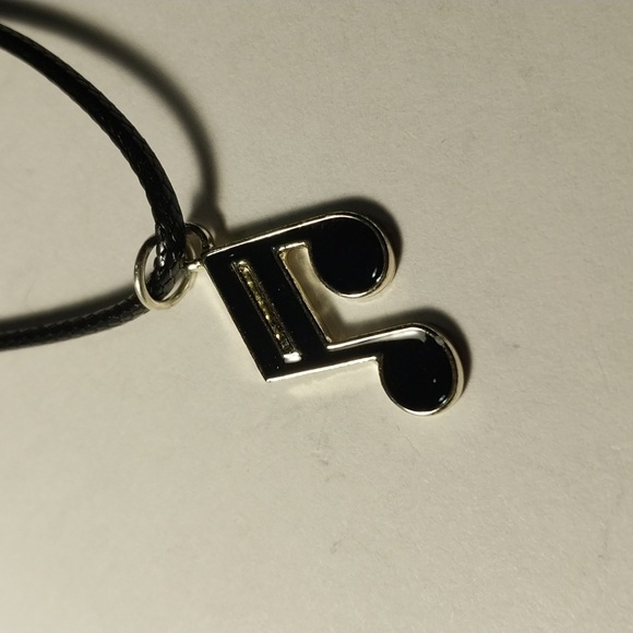 Black and silver music note charm necklace - Picture 1 of 1